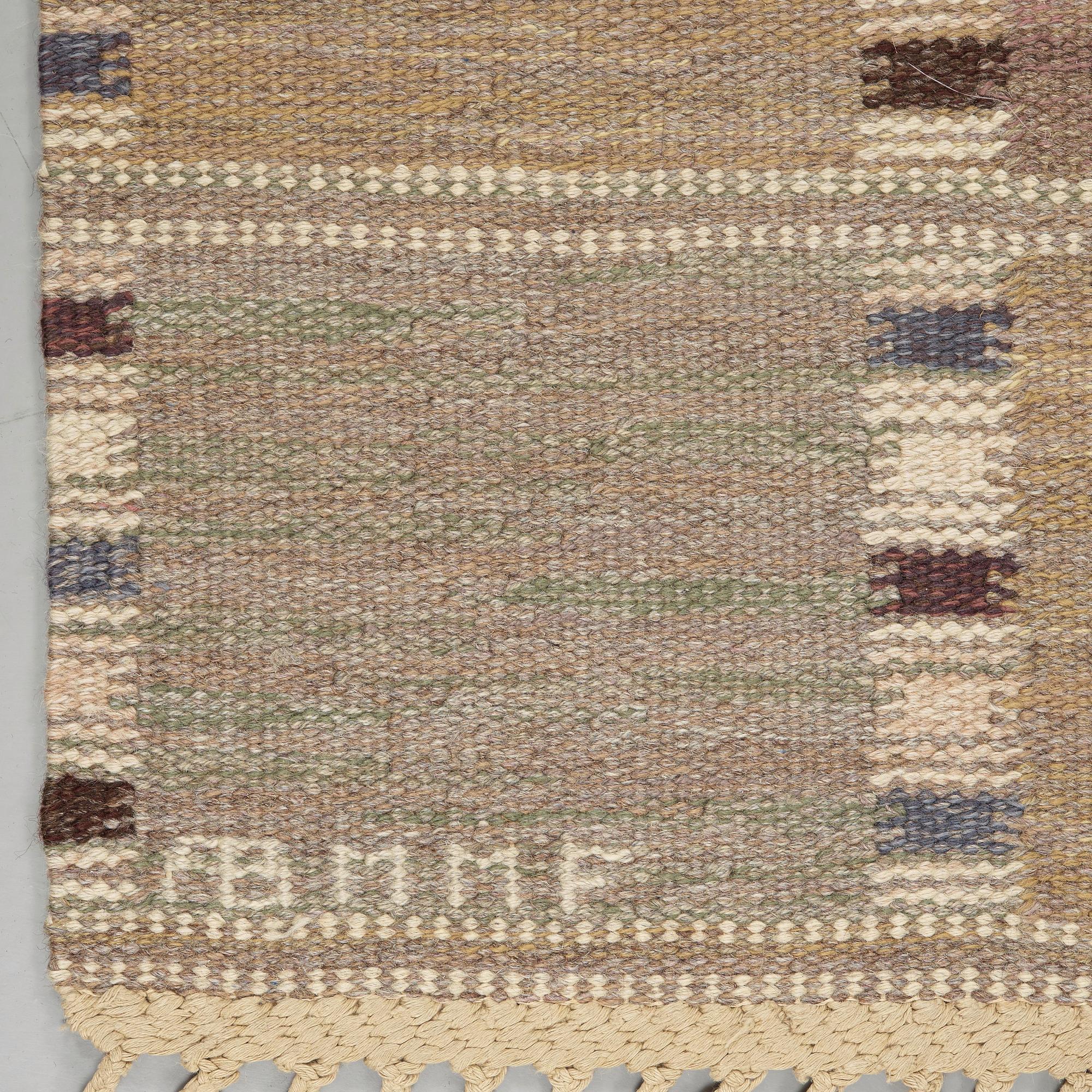 Barbro Nilsson, CARPET. "Falurutan Grå". Flat weave. 208 x 146,5 cm. Signed AB MMF BN.