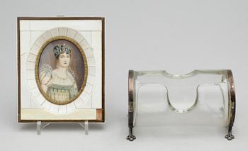 PARTI DIVERSE FÖREMÅL, 6 delar, bla en uppsättning spelpjäser av ben, 1800-1900-tal.