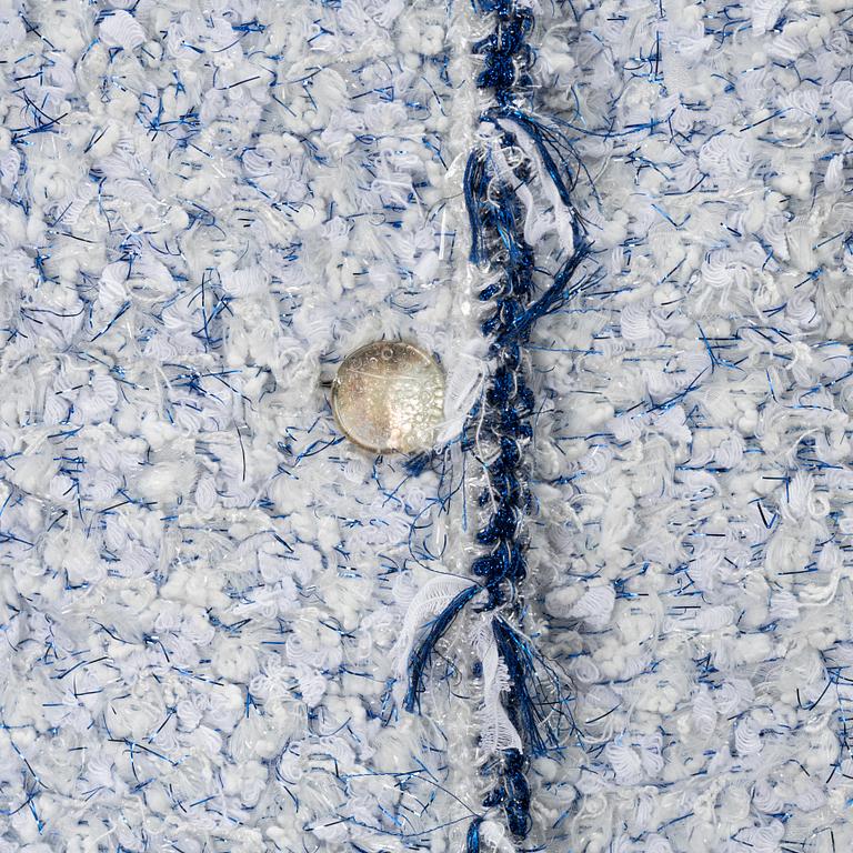 Chanel, a tweed jacket, size 34.