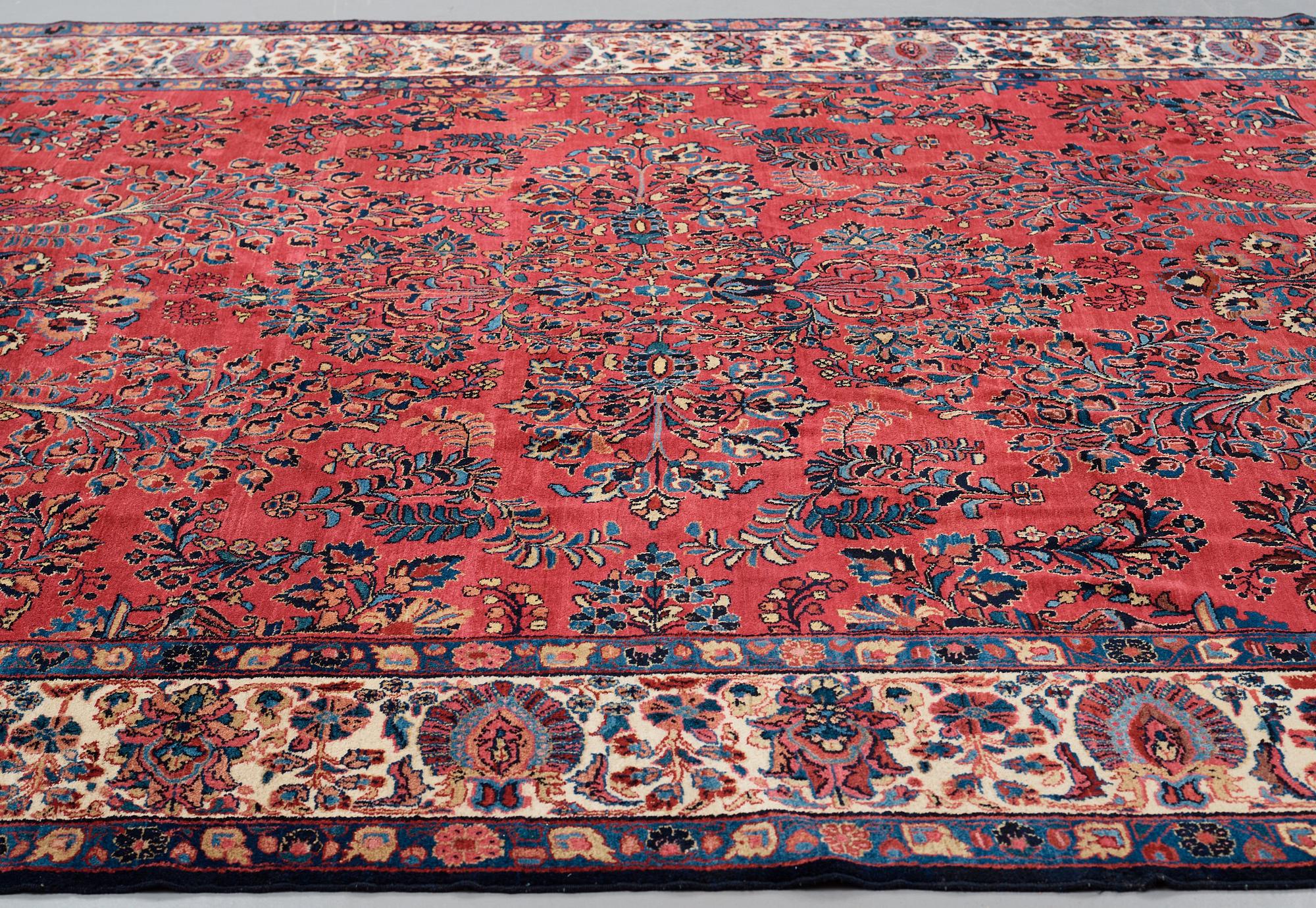 MATTA, semiantik/old Lilihan sannolikt, ca 470 x 343-349,5 cm (samt kortsidorna med 2-2,5 cm blå slätväv).