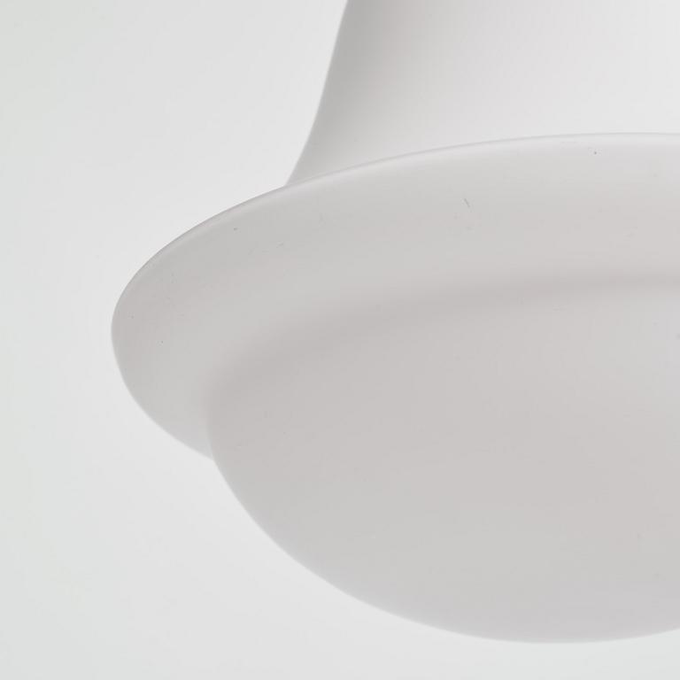 Harald Notini, taklampa, modell "6225". Arvid Böhlmarks Lampfabrik, 1920-30-tal.