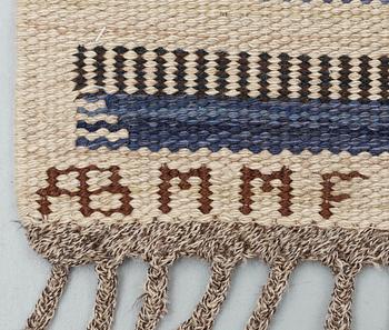 MATTA. "Blårandig med tvist". Rölakan (flat weave). 261 x 173,5 cm. Signed AB MMF BN.