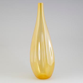 ANN WÅHLSTRÖM, a large glass vase from Kosta Boda Atelier, signed.