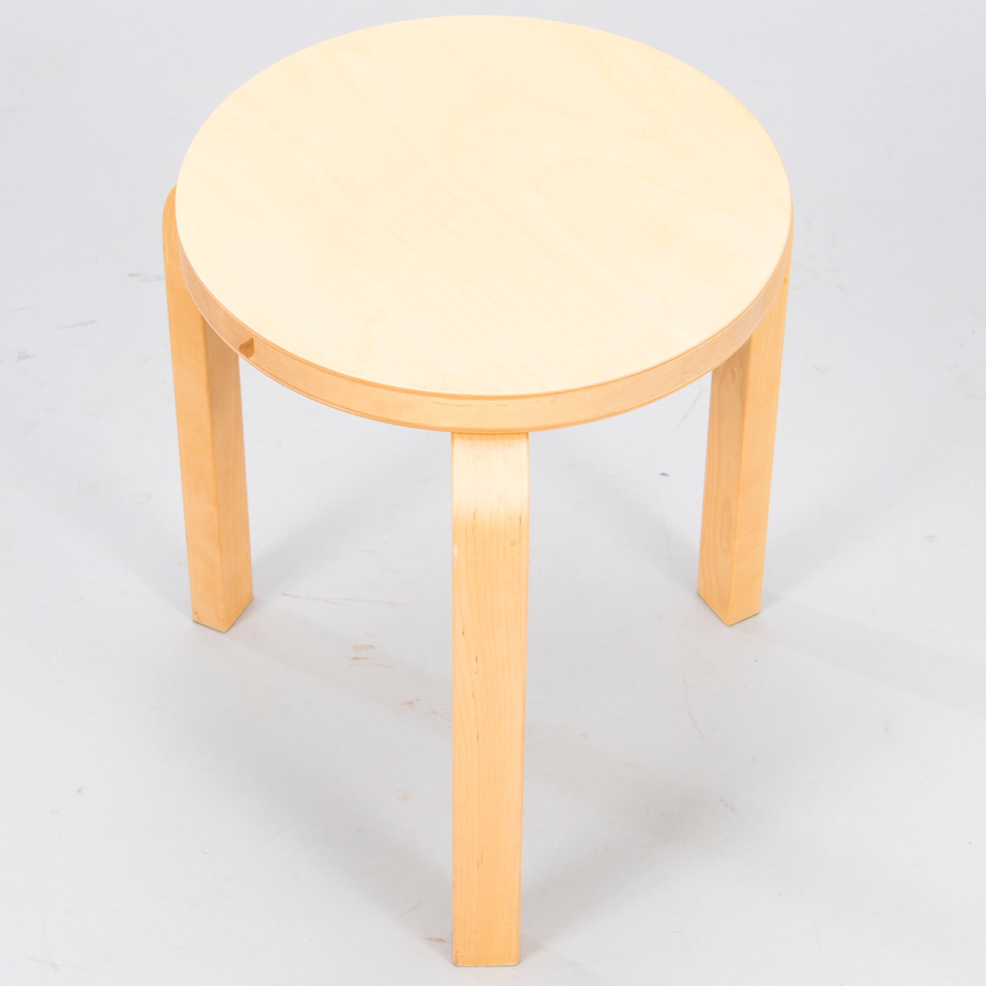 ALVAR AALTO, TUOLEJA, 4 kpl, malli 66, JAKKARA, malli 60, Artek 1900-luvun loppupuoli.