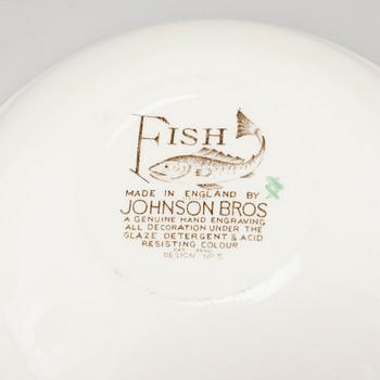 17 earthenware tableware pieces from Johnson Bros, 20th century.