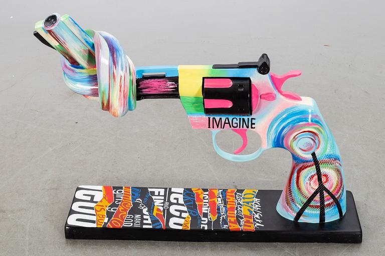 CARL FREDRIK REUTERSWÄRD Non-Violence Project Foundation sculpture numbered 5/8.