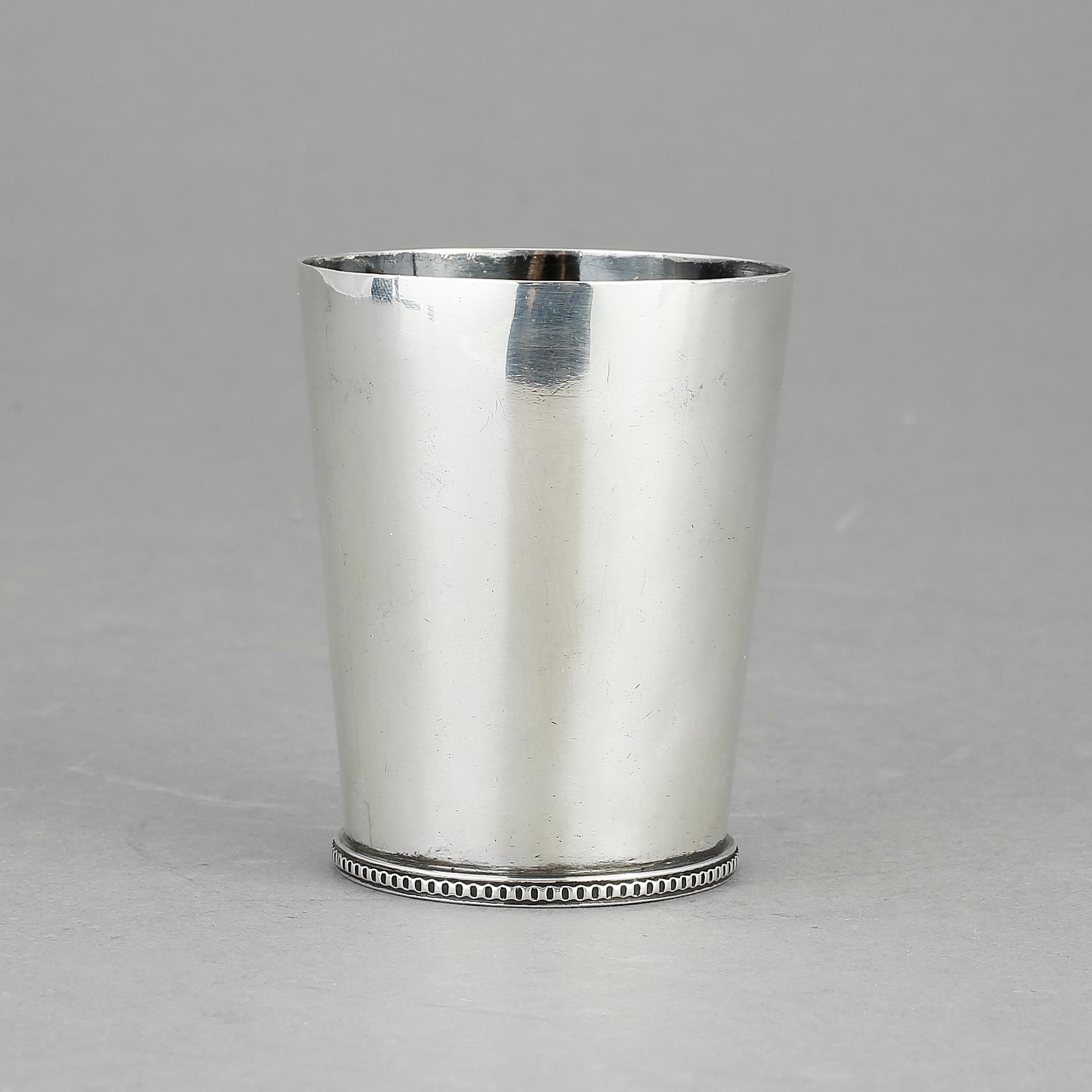 BÄGARE, silver, Wiwen Nilsson, Lund, 1940. Vikt 120g.