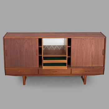 SIDEBOARD, teak, 1950-tal.