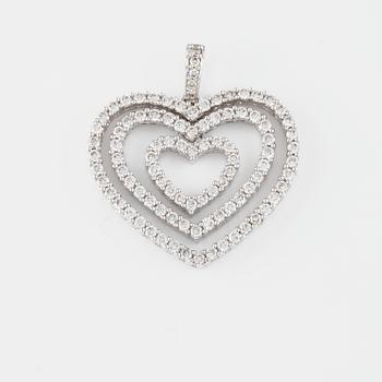 HÄNGE, 18K vitguld med 97 briljantslipade diamanter 1.10 ct. Vikt 4,6 gram.