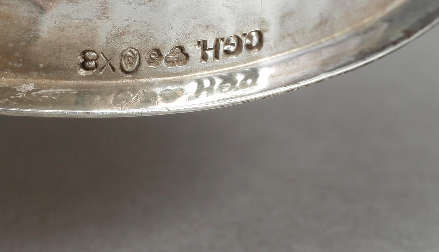 PUNSCHKOPPAR, 13 st, silver, CG Hallberg, Stockholm samt K&EC, Göteborg, omkring 1900-talets mitt. Tot vikt ca 349 gram.