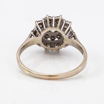 Ring, 18K vitguld,  diamanter tot. ca 1,40 ct. importstämplad Tillander, Helsingfors 1990-tal.