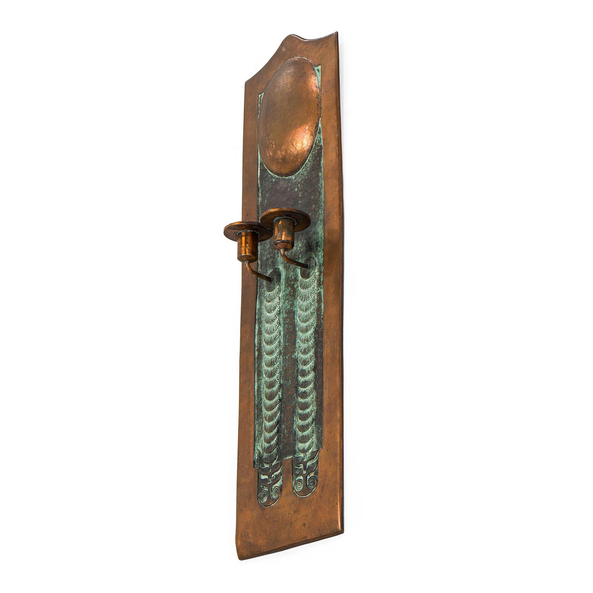 An early 20th century sconce.