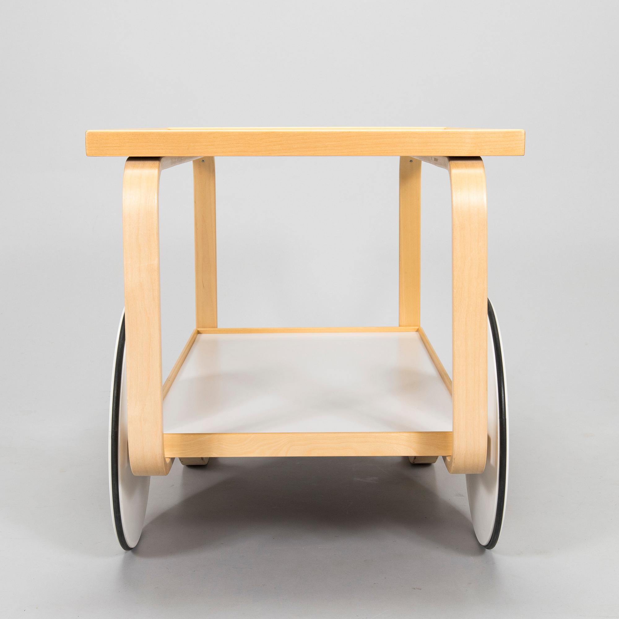 Alvar Aalto, serveringsvagn, modell 901, Artek 2009.