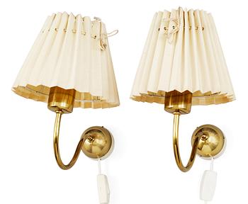 335. A pair of Josef Frank brass wall lamps, Svenskt Tenn.