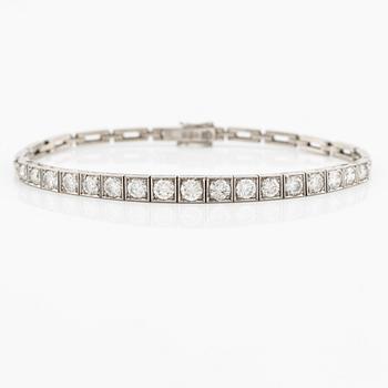 Armband, 18K vitguld med briljantslipade diamanter.