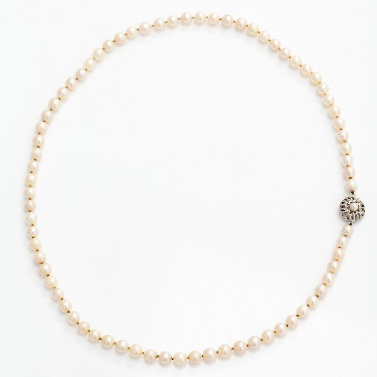 Pärlcollier, odlade pärlor, lås 18K vitguld.