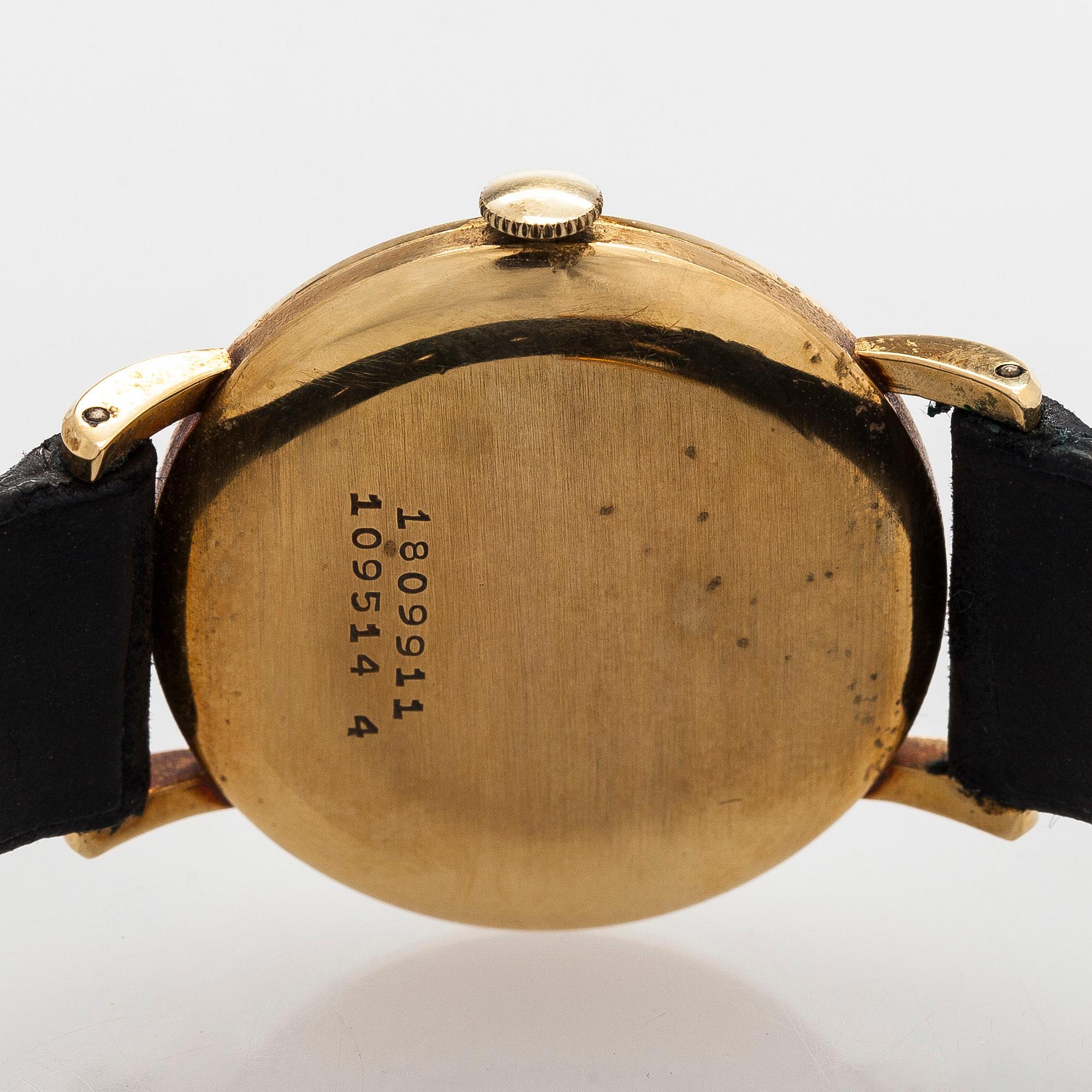 Universal Genève, wristwatch, 30 mm.