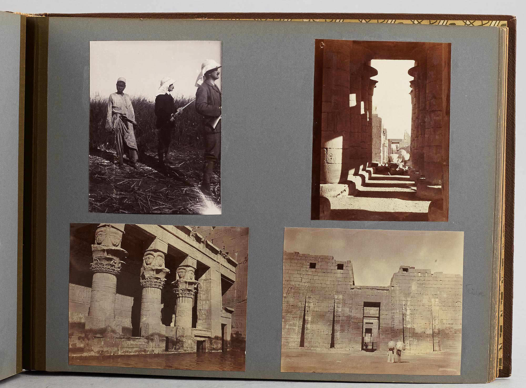 FOTOALBUM,   MEDELHAVSKRYSSNING 1905-06 MED KORVETTEN FREJA.