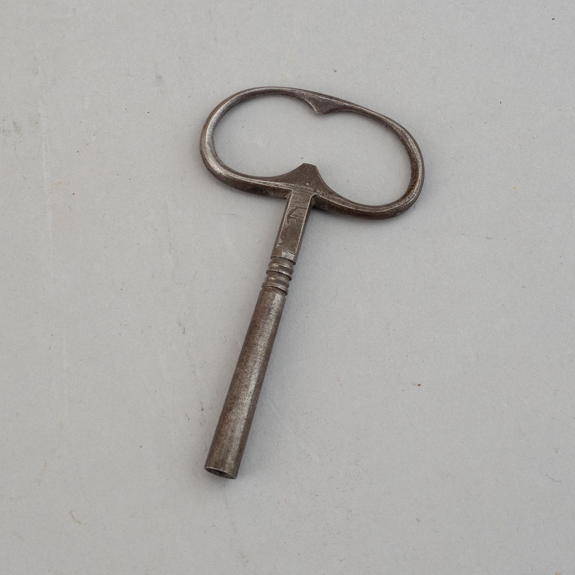 A French gilt bronze mantle clock, mid 19th century.