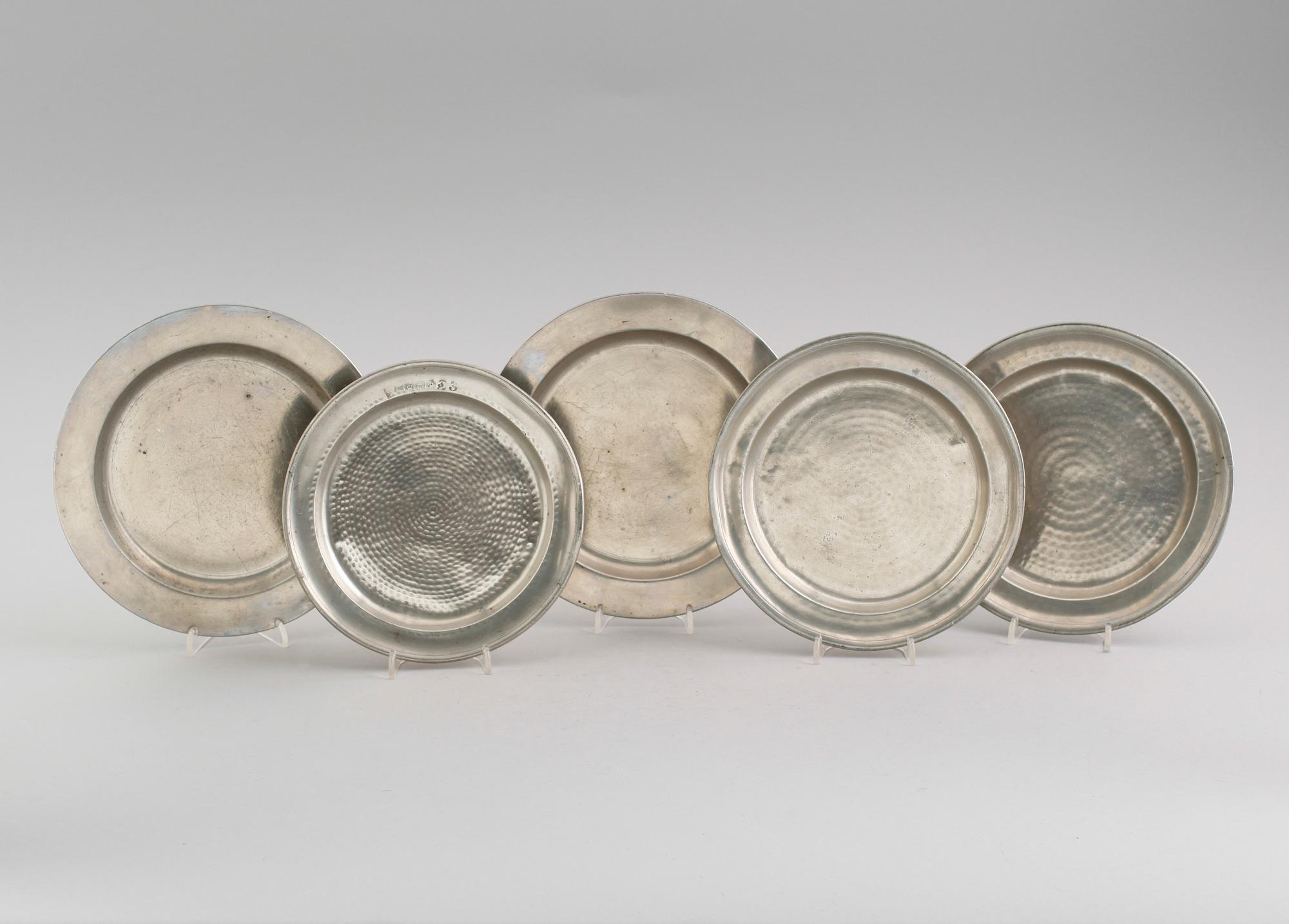 TALLRIKAR, 5 st, tenn, Jönköping, 1700-/1800-tal.