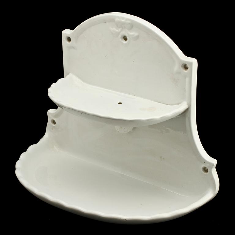 VÄGGUPPSATS, flintgods, 1900-talets första hälft.