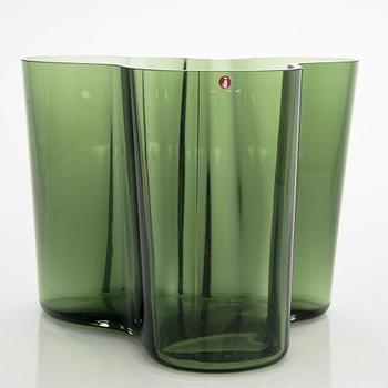 Alvar Aalto, vas, 50-års jubileumsvas, signerad A. Aalto 1936-1986 Iittala, 6539/8000.