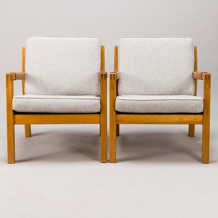 CARL GUSTAF HIORT AF ORNÄS, a pair of mid 20th century, 'Rialto' armchairs for Puunveisto Oy - Wood work Ltd.