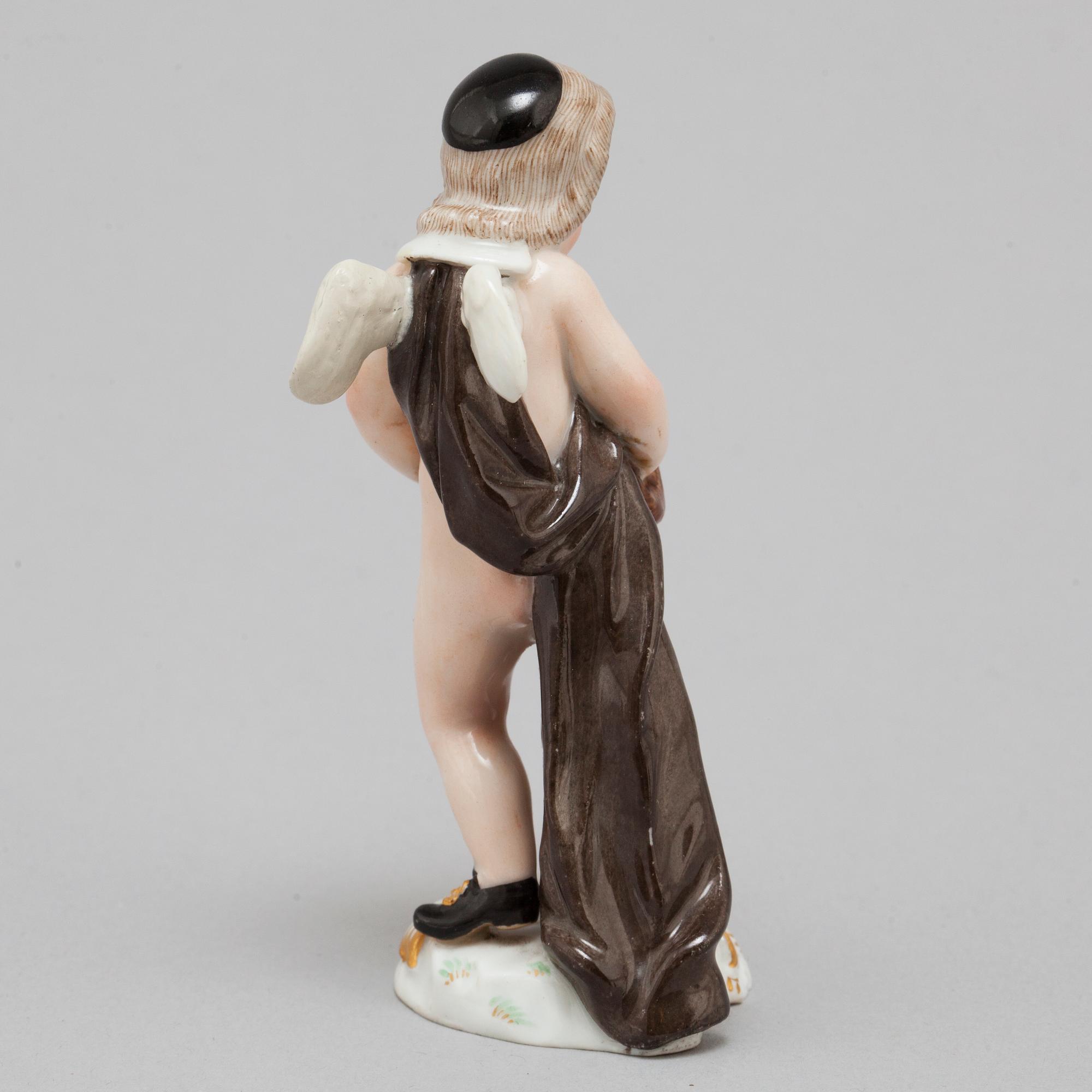 A MEISSEN PORCELAIN FIGURE, fist half of the 20th century.