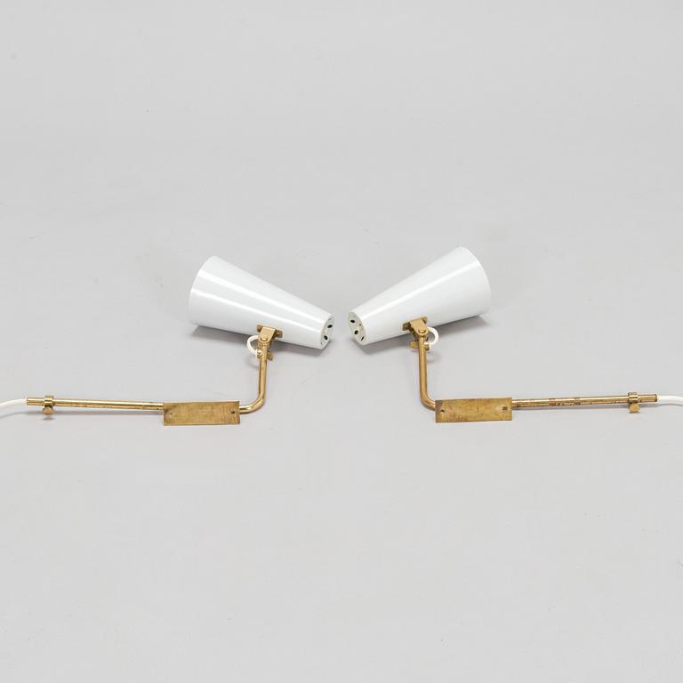 Paavo Tynell, a pair mid-20th century '9459' wall lights for Idman.