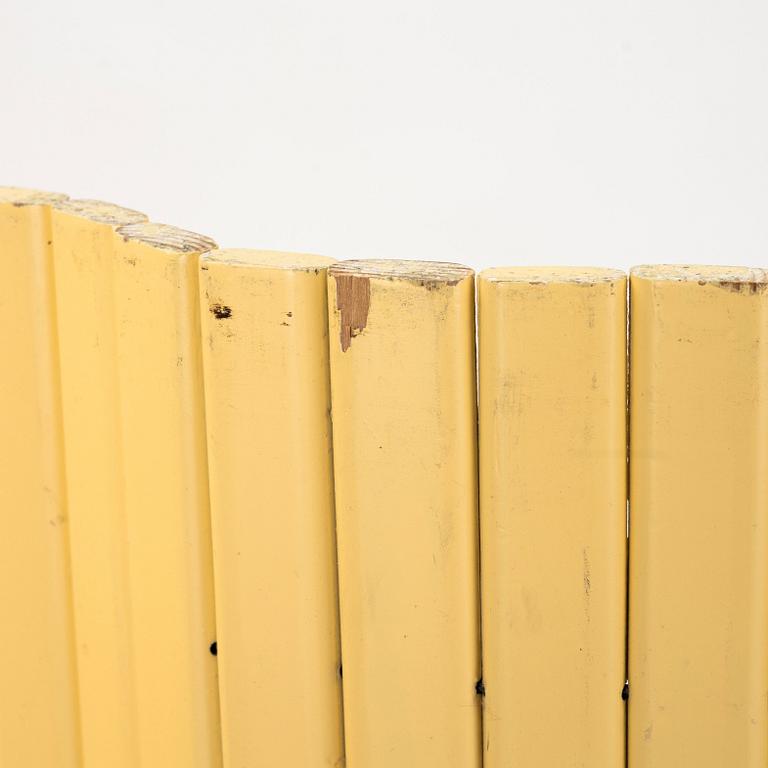 Alvar Aalto, a roomdivider, model 100, Artek, mid 20th century.