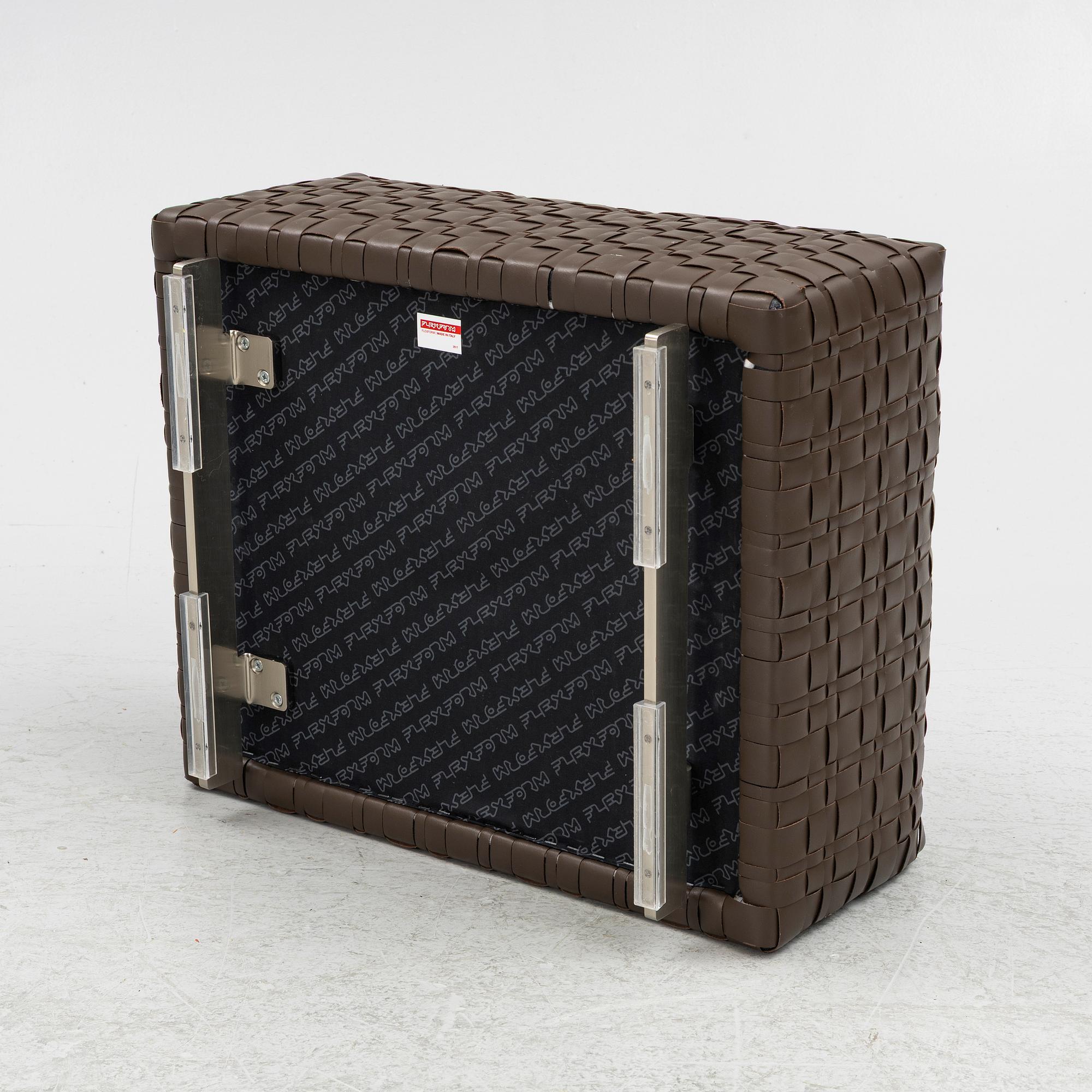 Centro Studi, a 'Bangkok Ottoman' Flexform, 21st century.