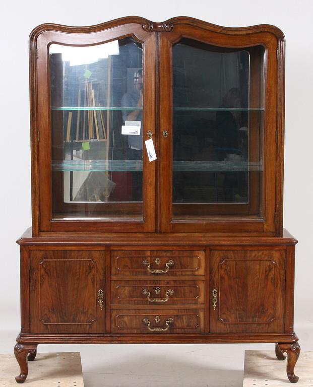 VITRINSKÅP, 1900-tal.