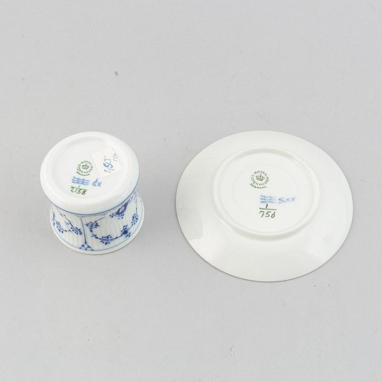 A 19 pcs coffee service 'Musselmalet' from Royal Copenhagen.