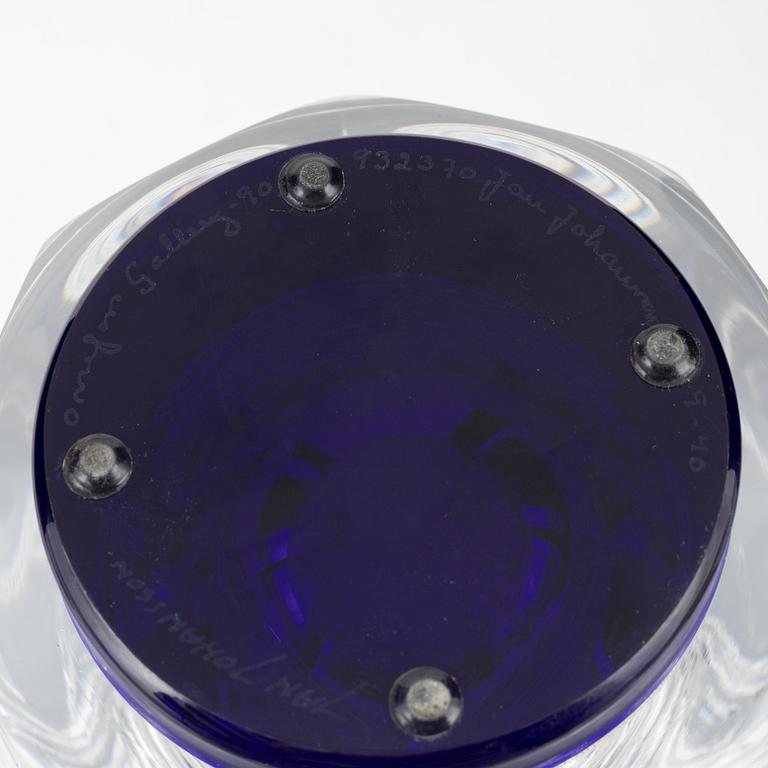 Jan Johansson, a glass vase, Orrefors Gallery, 9/40, 1990.