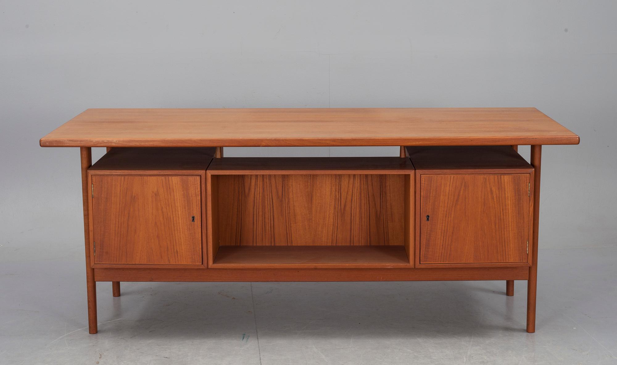 SKRIVBORD, Danmark, 1900-talets mitt.