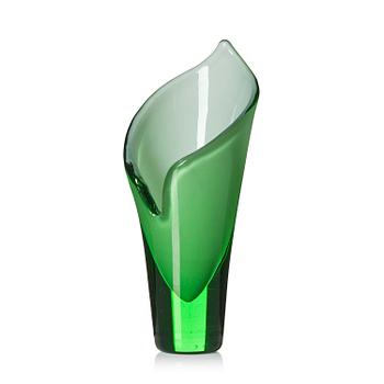 20. Gunnel Nyman, a "Calla" glass vase, Riihimäen Lasi Oy, Finland.