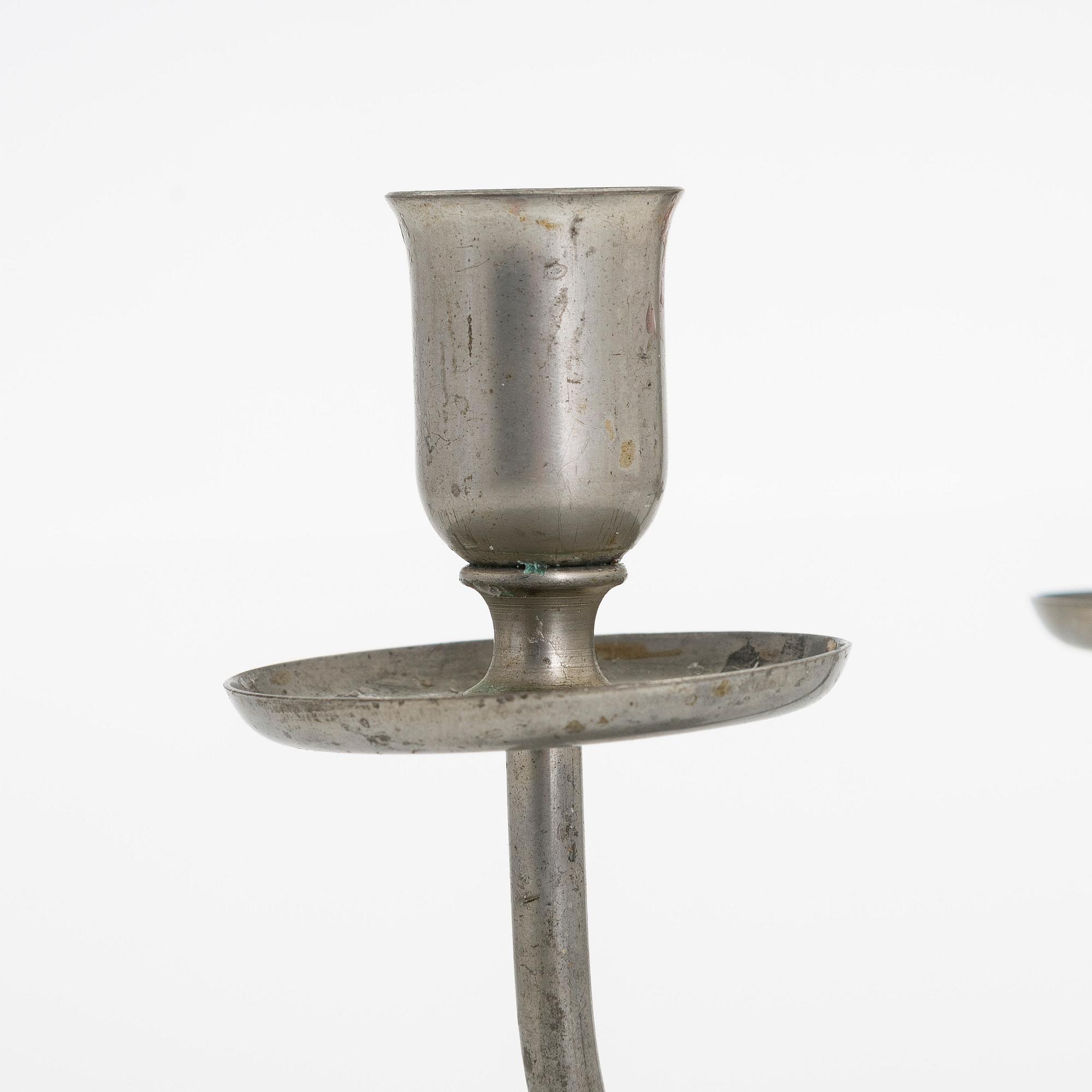 Paavo Tynell, kynttelikköjä, 4 kpl, kynttilänjalkoja, 3 paria, mm. malli 8018 Taito 1920/1930-luku.