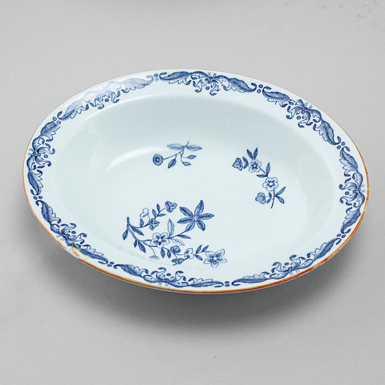 24 pieces of "Ostindia" table ware in earthenware, Rörstrand, 20th century.