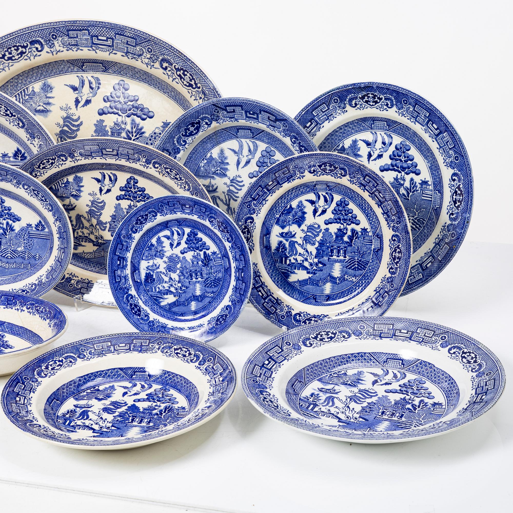 Gustavsberg, servisdelar, 69 st, "Willow", tidigt 1900-tal.