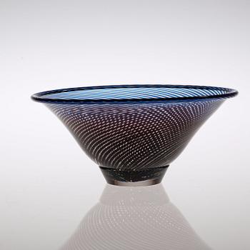 Edward Hald, An Edward Hald 'Slipgraal' glass bowl, Orrefors 1955.
