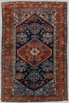 MATTA, Antik Hamadan. Ca 210x136 cm.