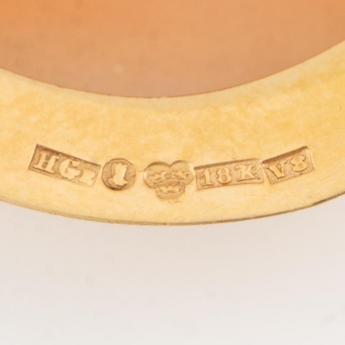 Brosch/hänge, 18K guld med snäckskalscamé.