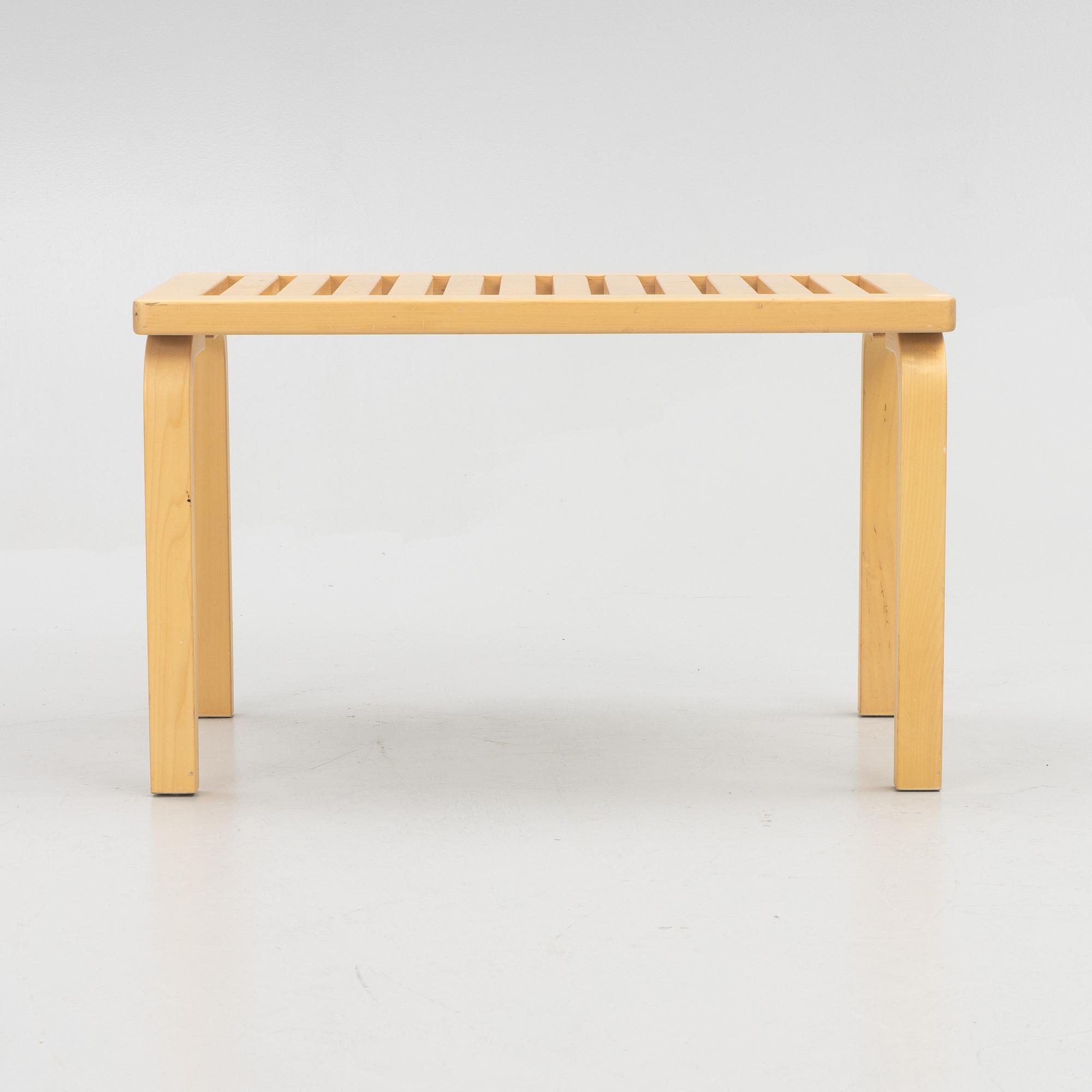 Alvar Aalto, bänk, 153B, Artek, 2004.