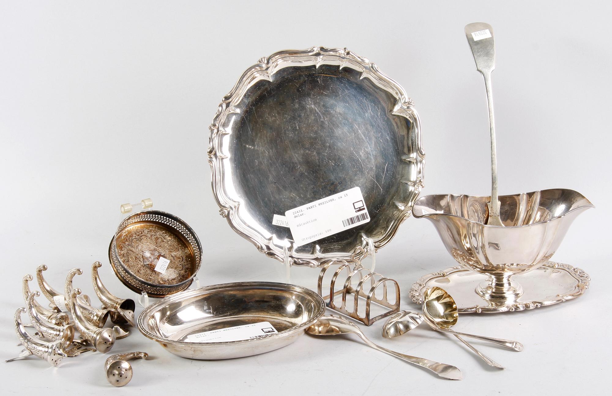 PARTI NYSILVER, ca 15 delar.