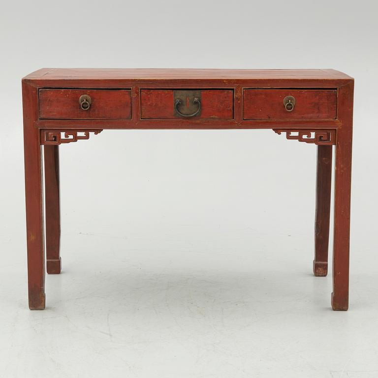 A Chinese desks and two 'Yoke-back' chairs, 20th Century.