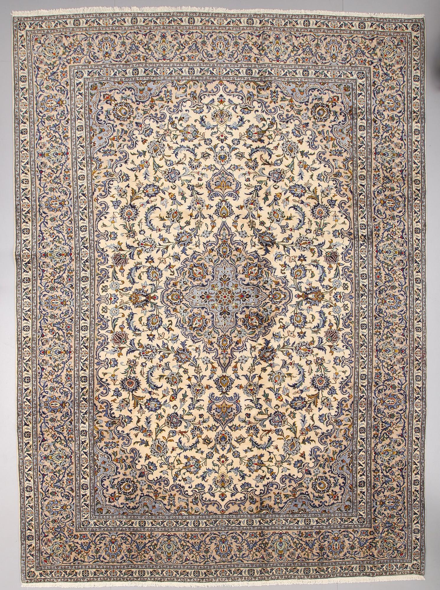 MATTA, Keshan, ca 400 x 290 cm.