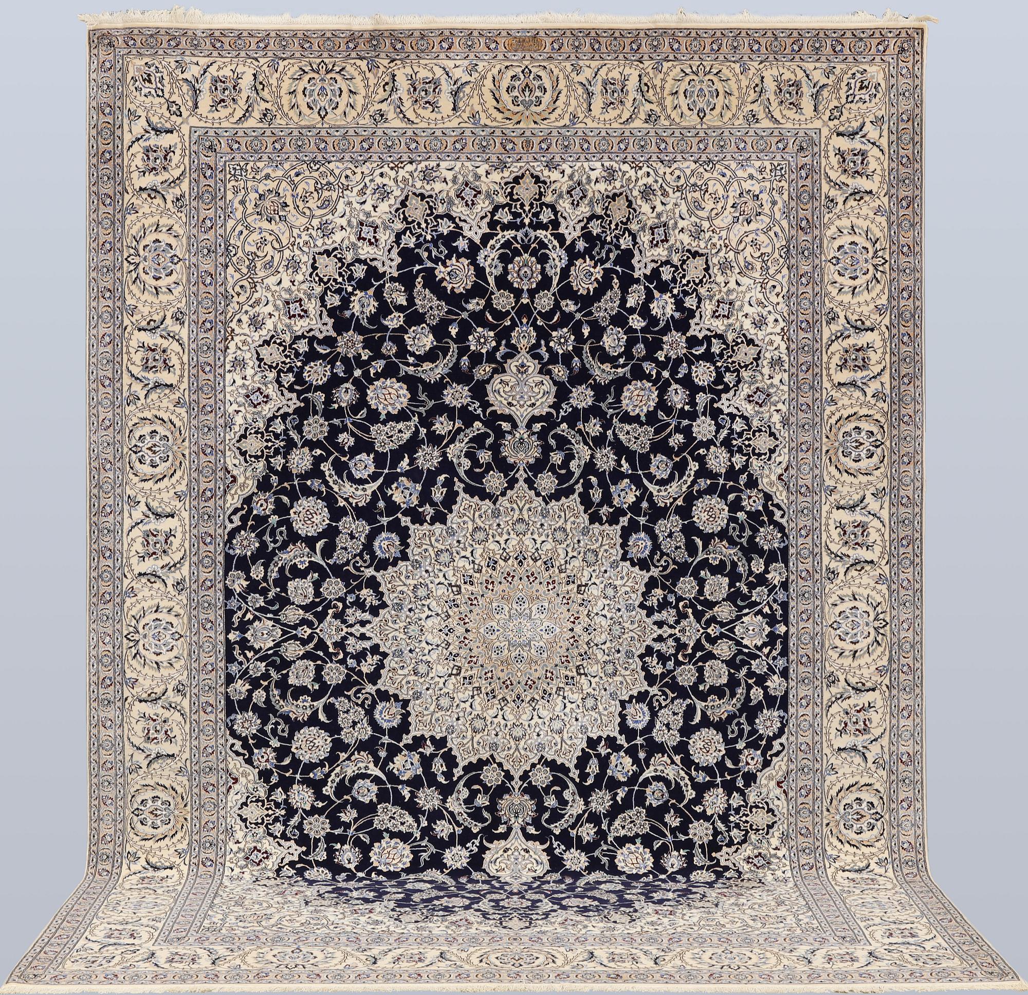 A part silk Nain carpet, so-called 4LAA, approx. 318 x 219 cm.