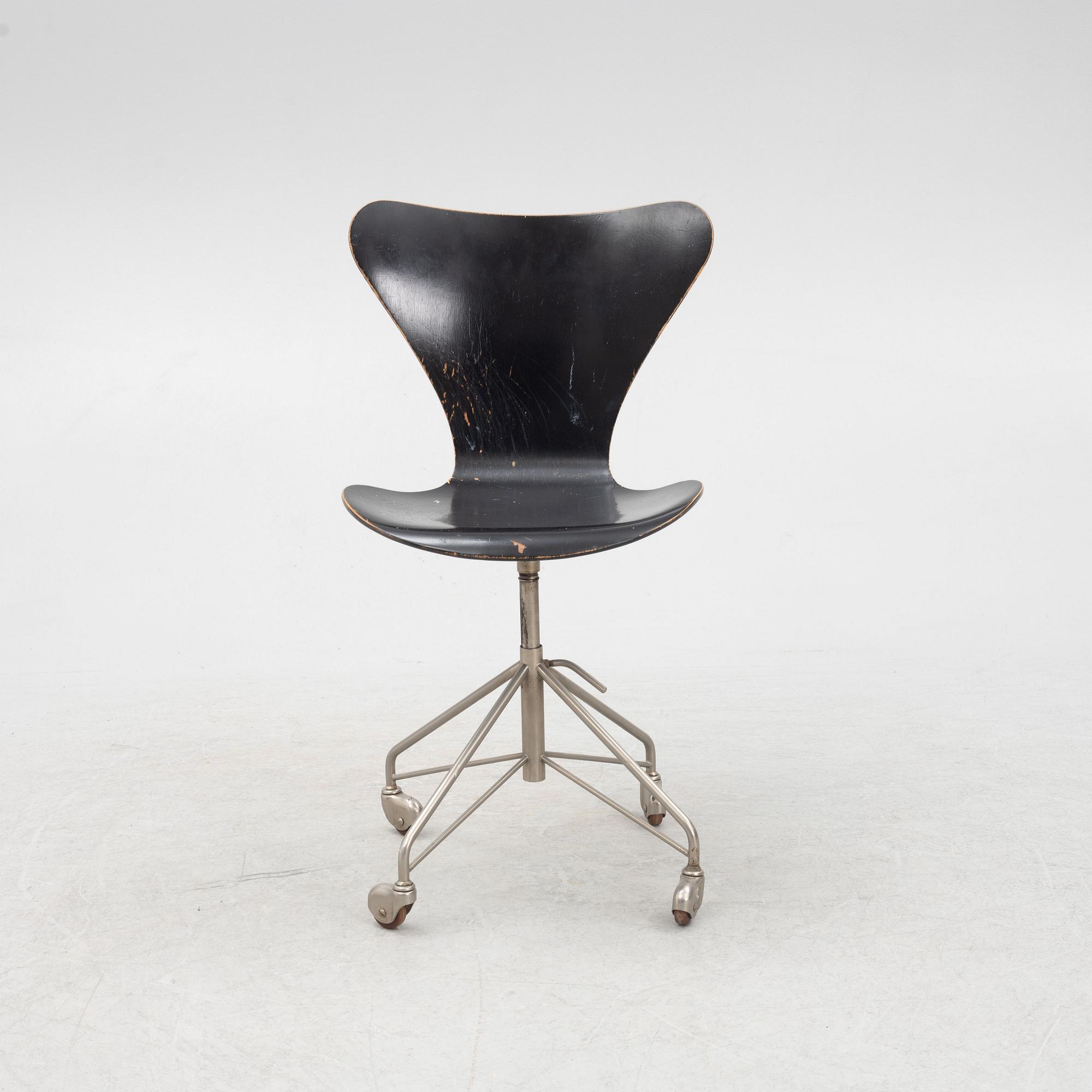 Arne Jacobsen, skrivbordsstol, "Sjuan", Fritz Hansen, Danmark, 1950/60-tal.