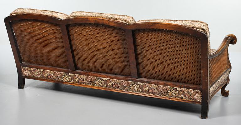 SOFFA, chippendalestil, omkring 1900-talets mitt.