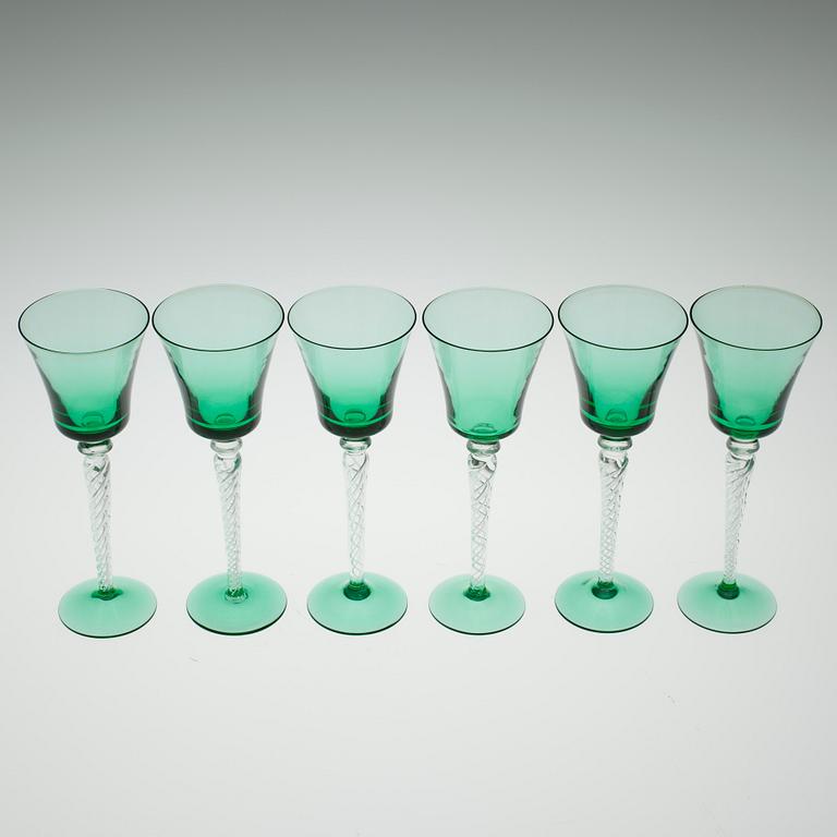 VINGLAS, 6 st, grönt och klart glas. 1900-tal.